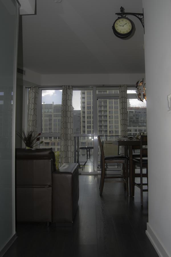 Cozy Apartment Toronto Exterior photo
